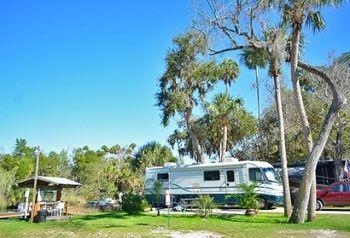 Crystal Isles Rv Resort Crystal River Bagian luar foto